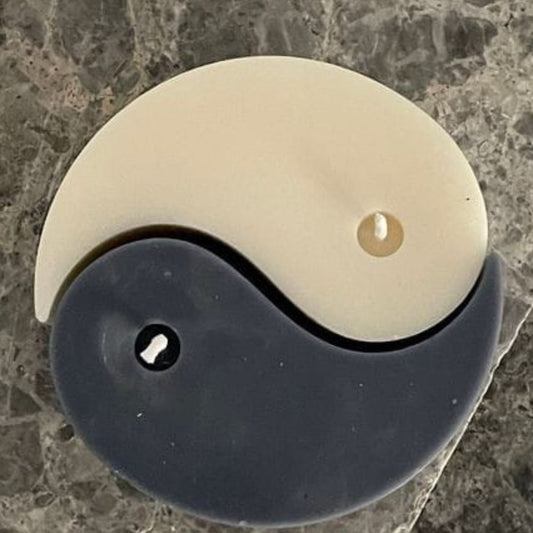 Yin-yang Candle